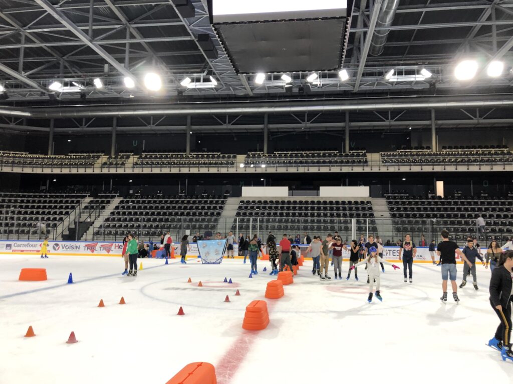 Angers. L'IceParc s'ouvre au ballon sur glace